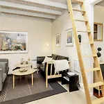4 Person In Aeroskobing-by Traum * Ærøskøbing